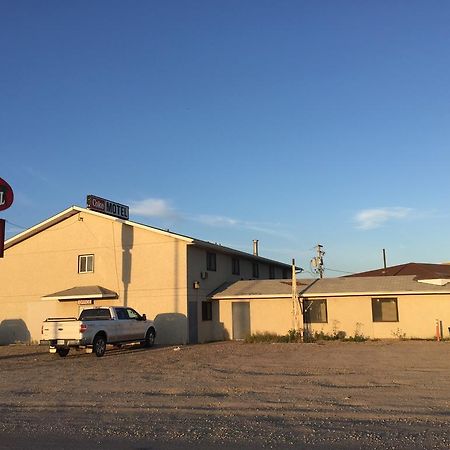 Wakiki Motel & Lounge Meadow Lake Dış mekan fotoğraf
